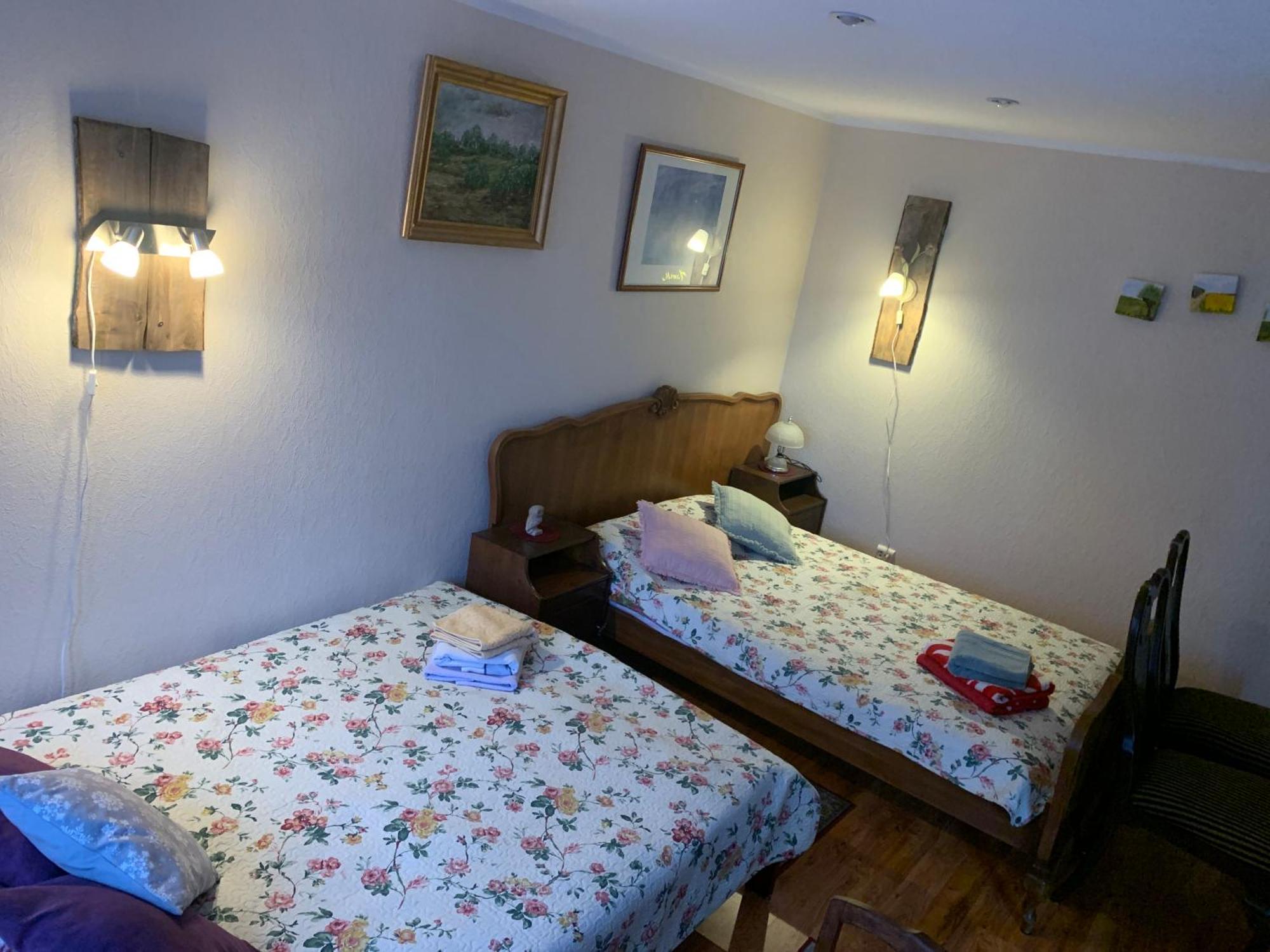 Rueuetli - Cute Old Town Apartment - 2 Big Beds, Free Parking Tartu Exteriör bild